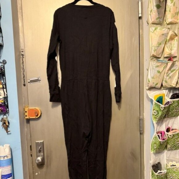 NWT - Glow-in-the-Dark Skeleton with heart One-Piece Jumpsuit - Unisex - Picture 13 of 16